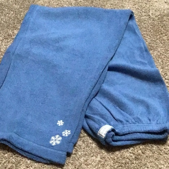 🆕Women’s Disney store pj outfit - Picture 4 of 5